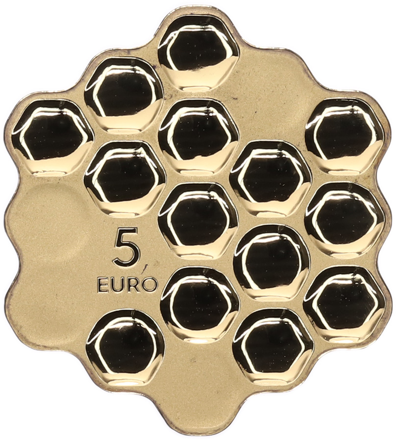 5 евро 2018 года Латвия «Пчелиные соты» — Фото №1