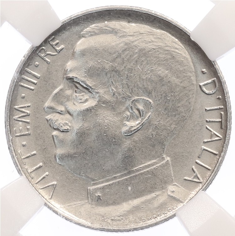 50 чентезимо 1925 года Италия (Гурт рубчатый) в слабе ННР (AU55) — Фото №2