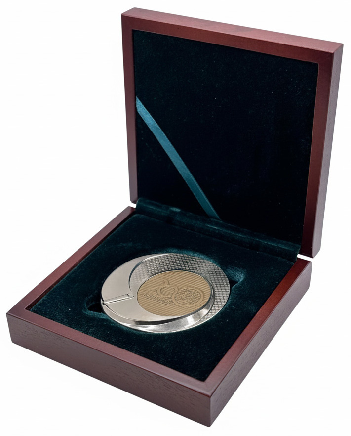 Настольная медаль 2018 года «200 лет Гознаку» — Фото №3