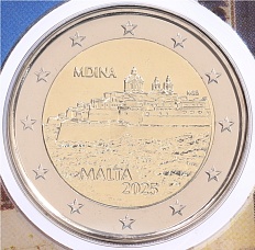 2 евро 2025 года Мальта «Мальтийские стены — Мдина» (в буклете) — Фото №1